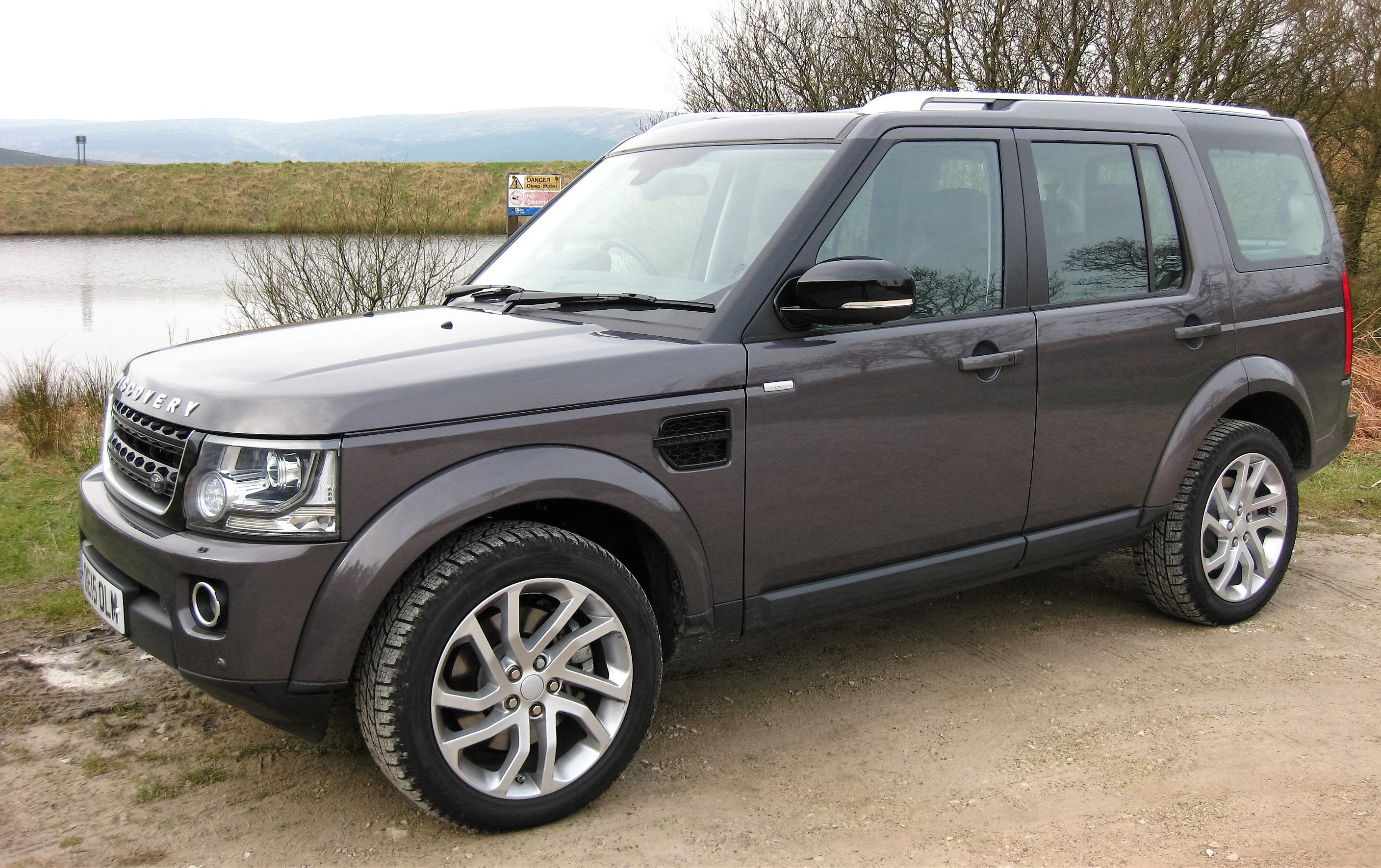 Land Rover Discovery Landmark Review Car Indicators