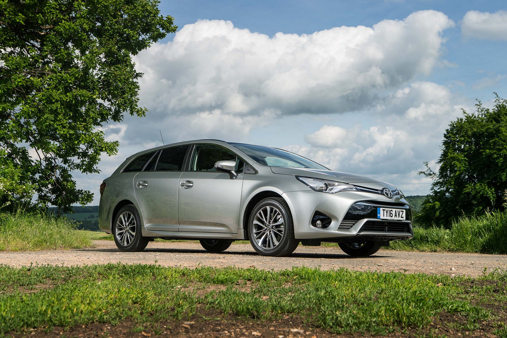 Toyota Avensis Touring Sports Excel 2.0 D4D Review