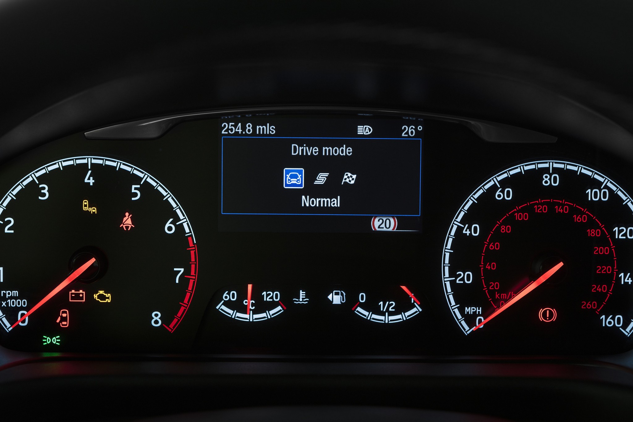 Лаунч контроль что это такое. Форд Фиеста панель управления. Приборная панель Lexus GS Hybrid. Volkswagen Launch Control приборная панель. Что такое лаунч контроль в машине.