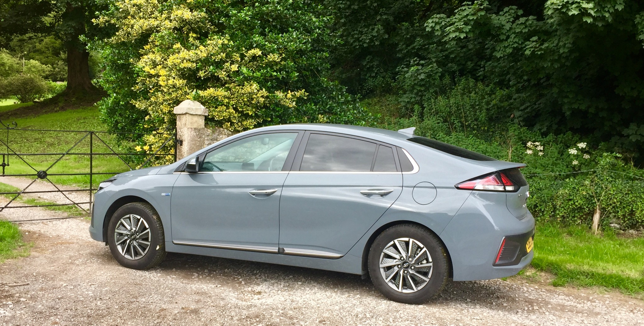 Hyundai Ioniq Electric Premium SE – Review – Car Indicators