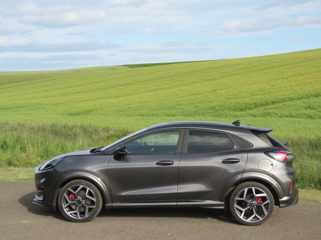 Ford Puma Magnetic Grey:  Die Perfekte Farbe Für Den Herbst? - 63qg2xl